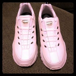 laceless skechers shoes